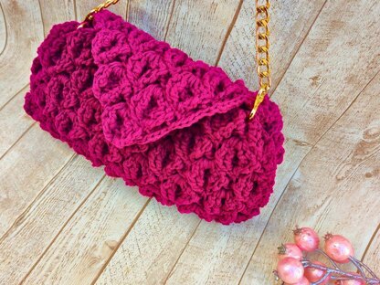 3D Flower Baguette Bag3D Flower Baguette Bag Crochet Pattern | JAYG No-Sew Shoulder Bag