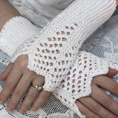 Lace Bride's Gloves