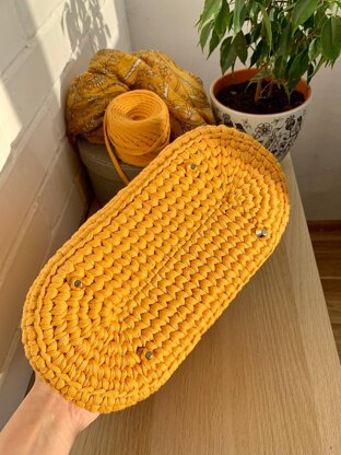 Crochet Handbag Pattern, Easy T-Shirt Yarn Purse