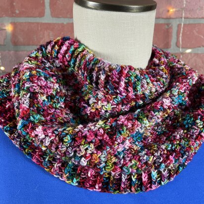 Colorful Woven Stitch Cowl