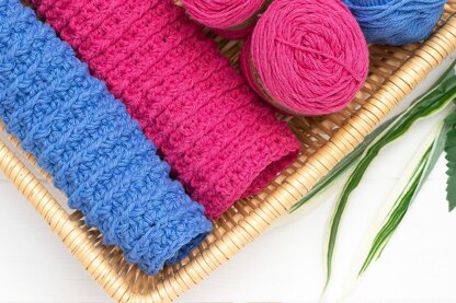 Berry Cabled Dishcloth