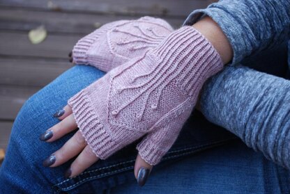 Hermia Mitts