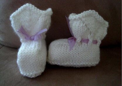 Little Cherub Bonnet & Booties Set