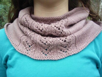 Lace Front Cowl