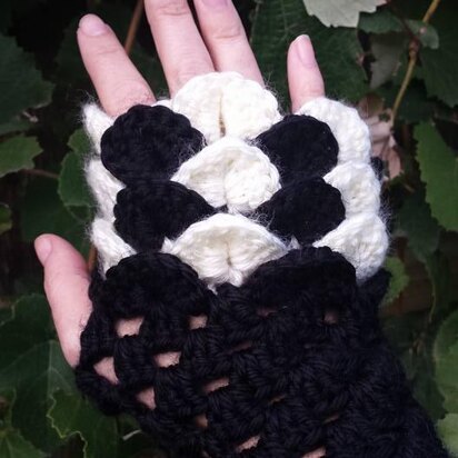 Crocodile Stitch Gloves