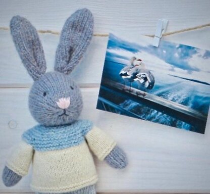 Cozy sweater collection for dolls