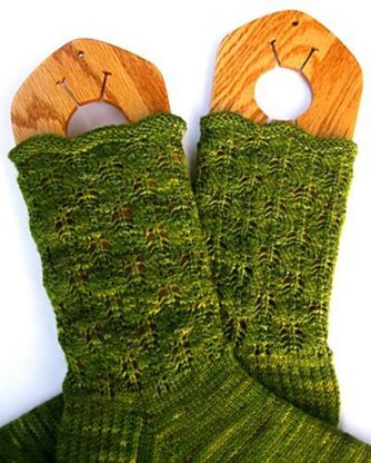 Shetland Fir Cone Socks