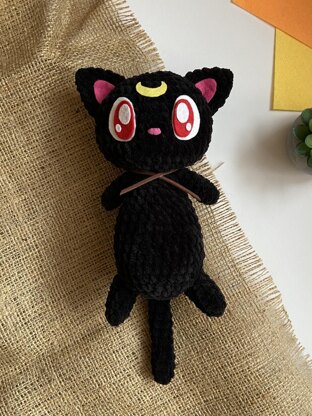 Crochet pattern for Luna cat. Cute soft toy knitted by hand. Sailor Moon.