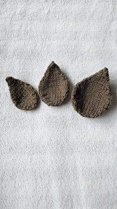 Knitted Leaves