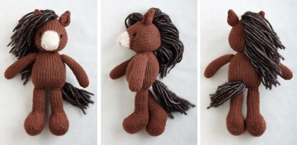 Horse/donkey/unicorn in a sweater