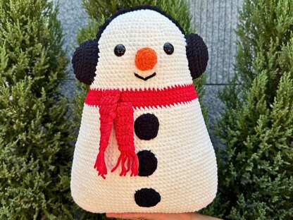 Snowman Winter Pillow Amigurumi