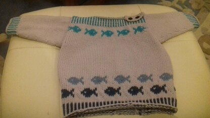 Fishy jumper, knitted in the round