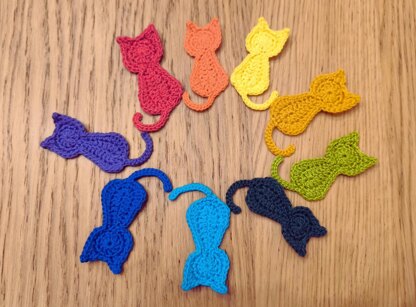 Cat shaped gift tag applique