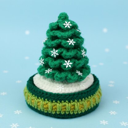 Christmas tree snow globe