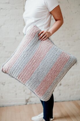 Maisy Velvet Pillow