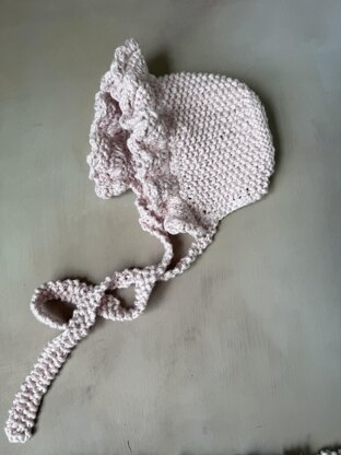 Ruffled Bonnet