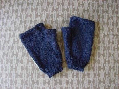 Poppy fingerless mitts/gloves