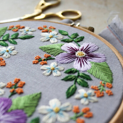 Hope and Hart - Daphne - Beginner Friendly Modern Floral Embroidery Pattern