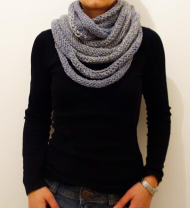 Ripped Ribbed Chunky Cowl