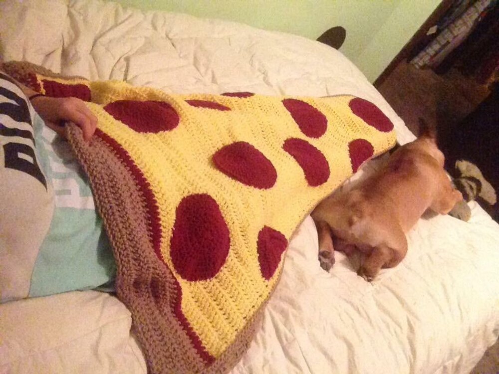 Pepperoni Pizza Blanket Crochet pattern by DACcrochet