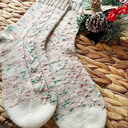 Holly and Ivy Socks - knitting pattern