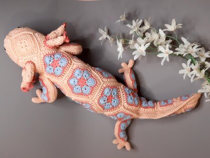 African Flowers Lotta the Axolotl crochetpattern