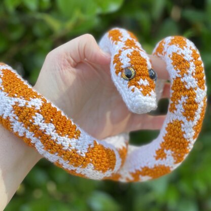 Betty the Ball Python Amigurumi