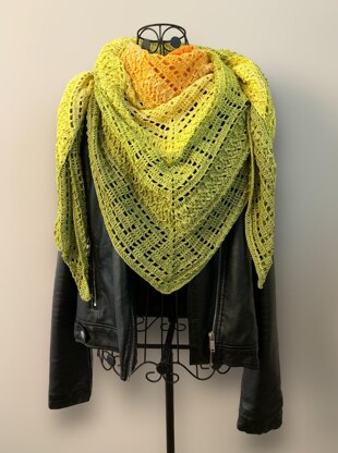 Triangular Scarf "Olympia"