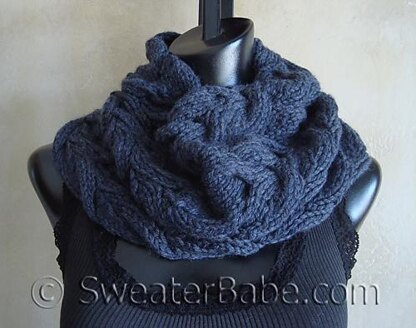 #103 Luscious Cabled Cowl