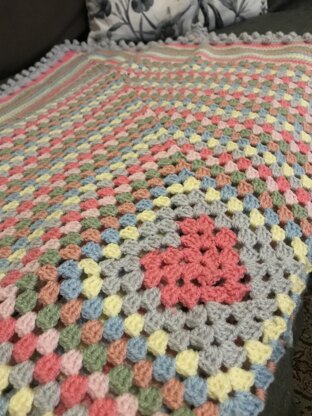 Sweetheart granny square blanket