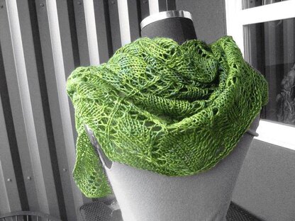 Leaves Shawl