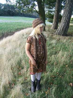 Child's "Slinky" Scarf with Matching Beanie Hat