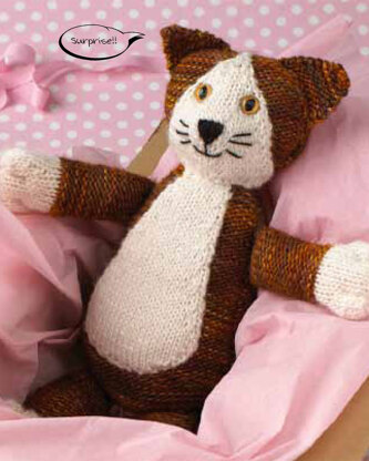Knitted Cats and Kittens