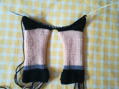Toy knitting patterns, knit a wizard doll based on HP, bonus owl knittin pattern
