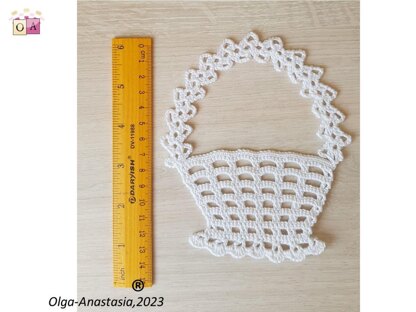 Crocheted white basket 2