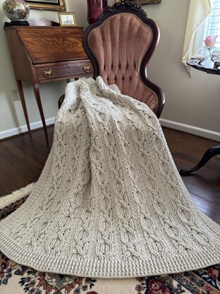 Balmoral Cabled Throw