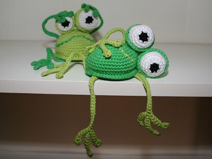 Frog - Shelf Sitter - Amigurumi