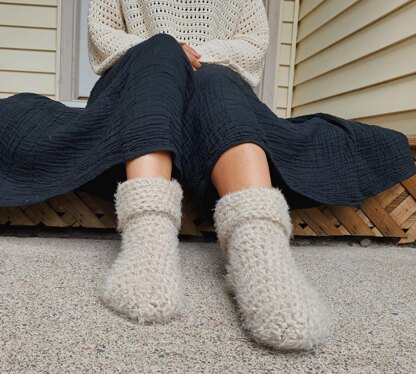 Crochet Slipper Socks Pattern - KnitcroAddict