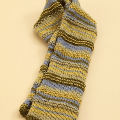 Wandering Stripe Scarf in Lion Brand Vanna's Choice - 70535AD - knitting pattern