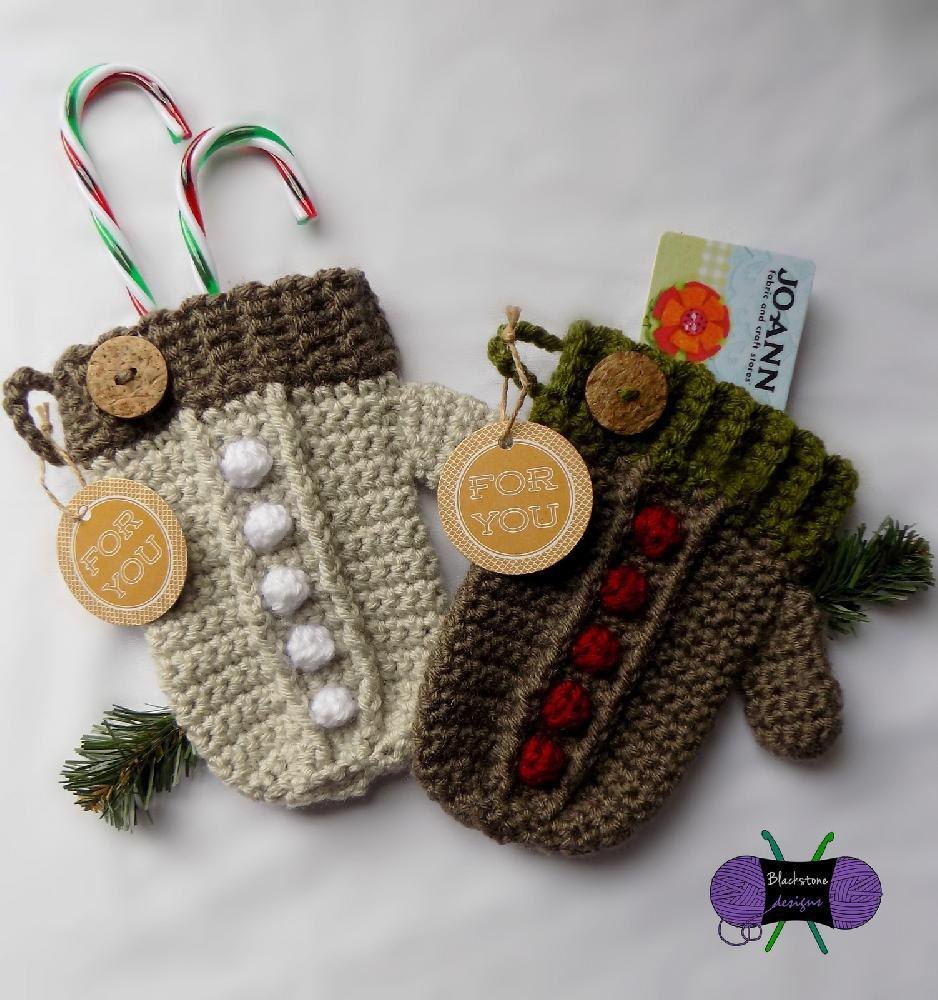 вязаные подарки. вязаная маленькая сумочка. вязаные подарки на новый год. вязаные подарки крючком. вязаные подарки на нг.