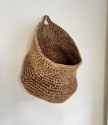 Wall Basket Flower