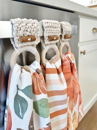 Button Closure Towel Holder 105