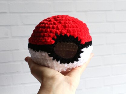 Pokeball gecko hide House