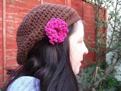 Beanie slouch beret hat pattern with flower