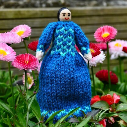 Queen Victoria Peg Doll Knitting Pattern - Free Knitting Pattern