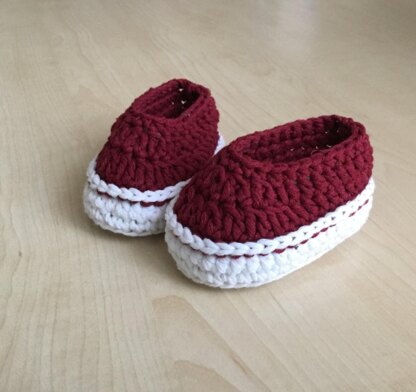 Sporty Baby Bootie & Hat Set N 234