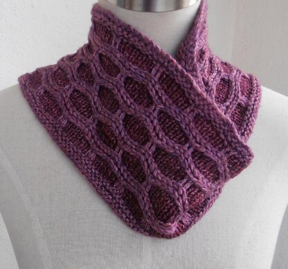 Combed-Cocooned-Braided Cowls