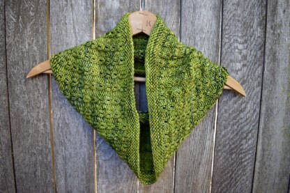 Scales Cowl