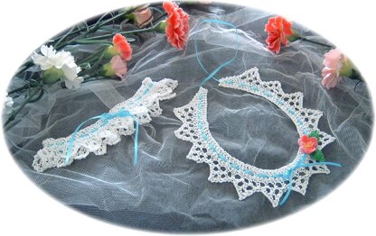 Knitted Wedding Horseshoe and Garter