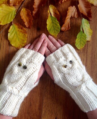 Owl fingerless mitts